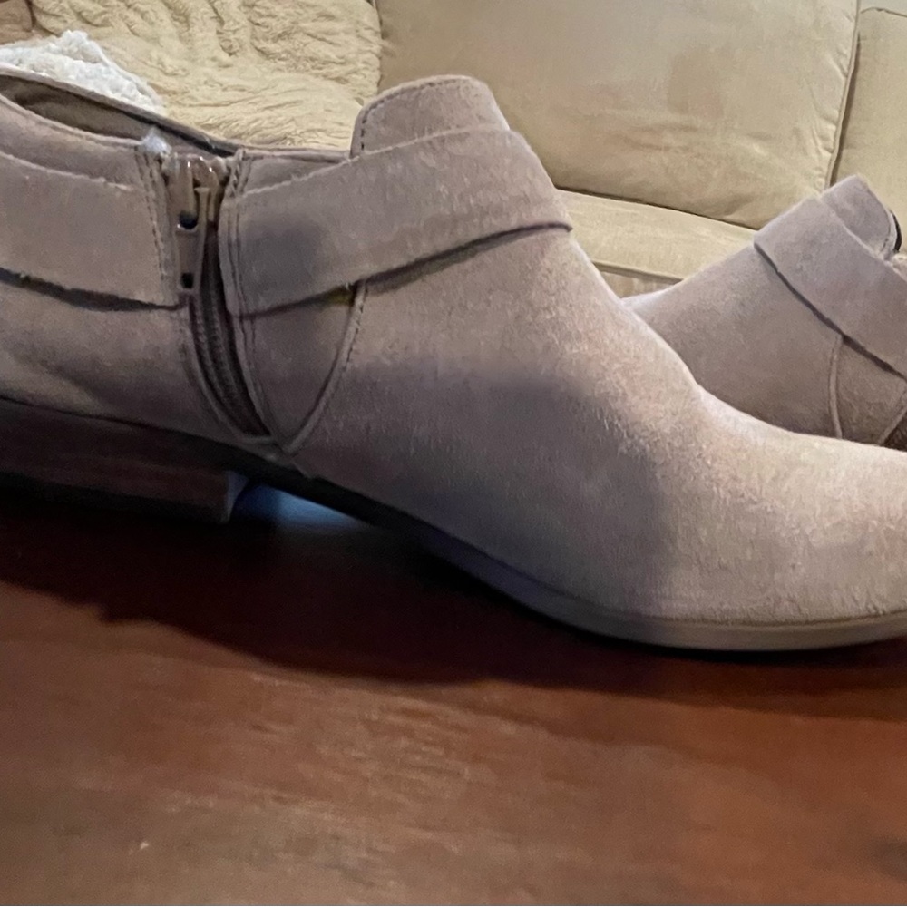 Fergie Bootie 8.5 - Picture 9 of 9